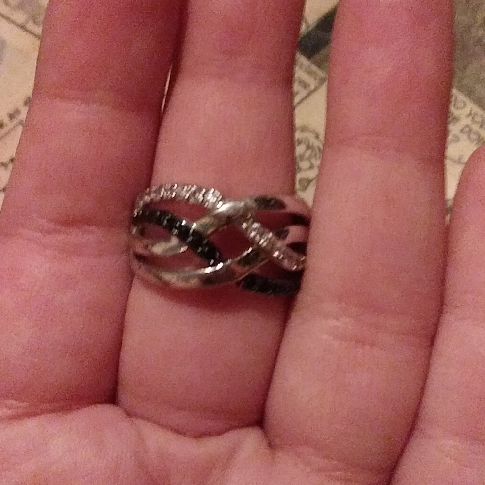 Silver Tone Crisscross Ring